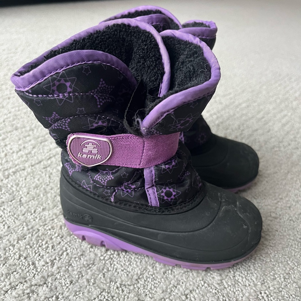 Kamik Snowbug size 10 Little Kid; very good used condition